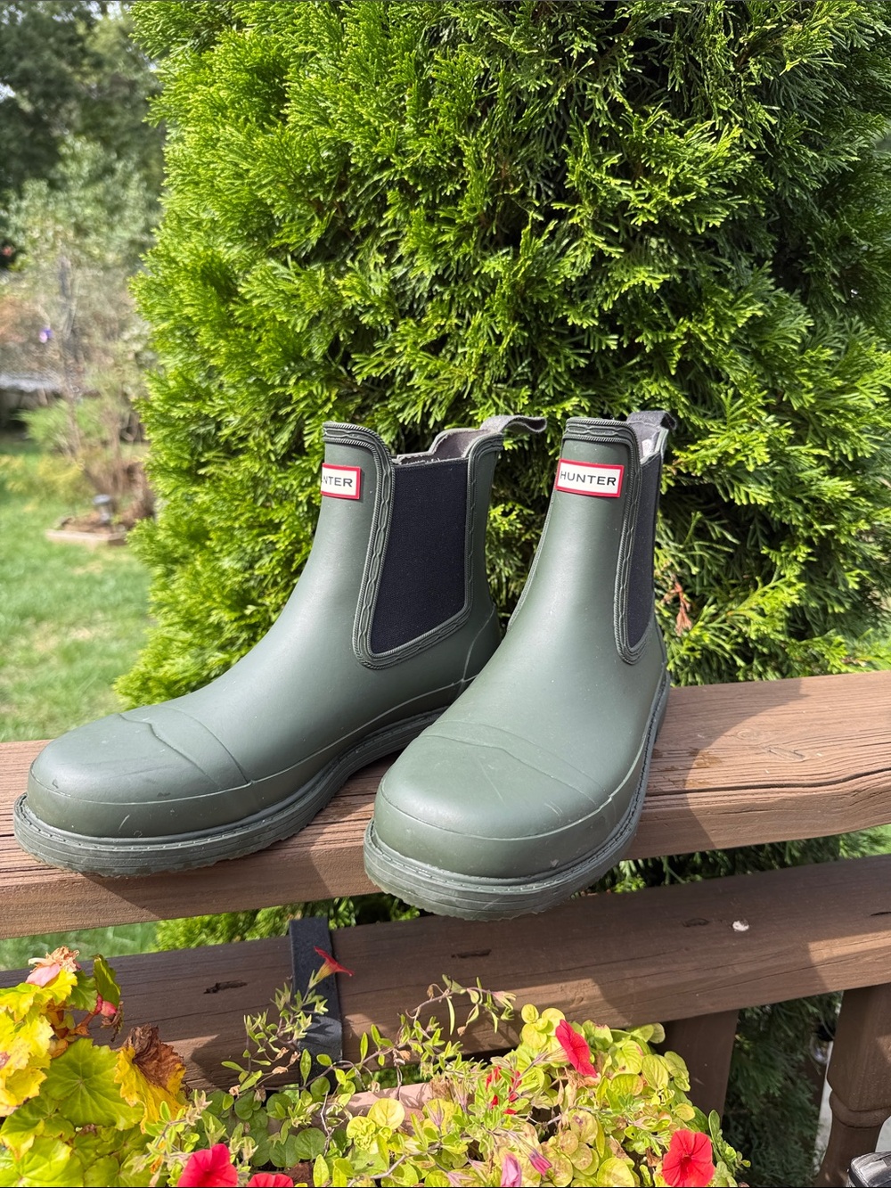 Hunter mens Men's Command Chelsea BootsRain Boot size 9